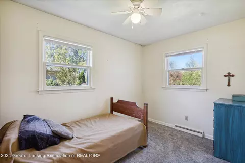 Bedroom - 8901 Seney Dr, Dimondale, MI 48821 photo 3 of 8