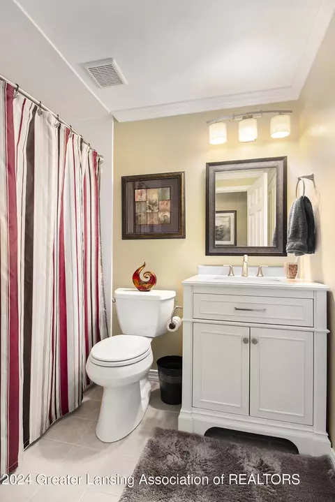 Bath - 1841 Crest St, Haslett, MI 48840 photo 1 of 1