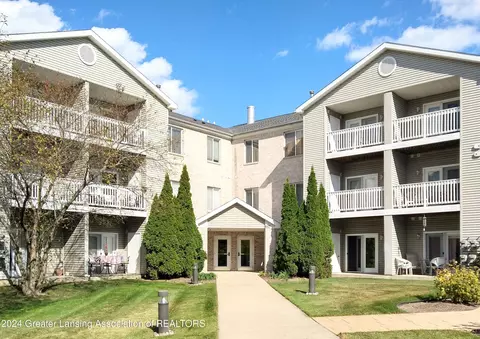 338 W Saginaw St #31, East Lansing, MI 48823
