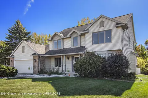 6601 Conestoga Dr, Lansing, MI 48917