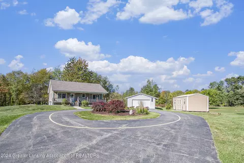 7789 Williams Rd, Lansing, MI 48911 photo 3