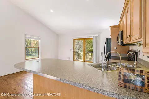 7789 Williams Rd, Lansing, MI 48911 photo 9