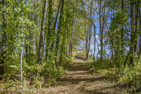 7789 Williams Rd, Lansing, MI 48911 photo 27
