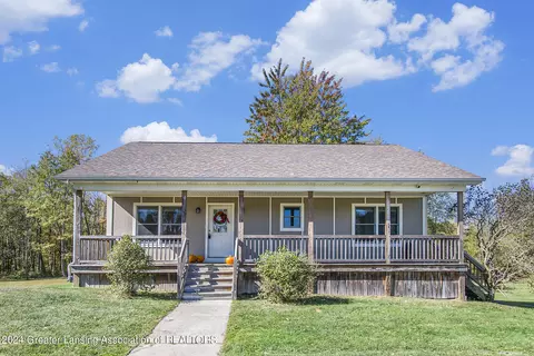 7789 Williams Rd, Lansing, MI 48911