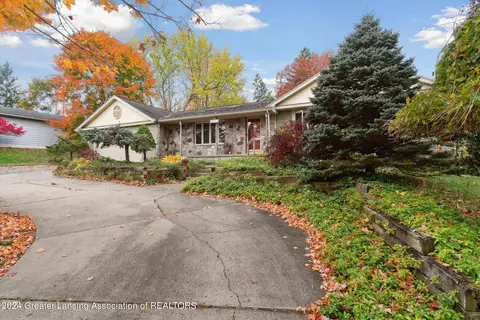 2125 Clearview Ave, Lansing, MI 48917 photo 3