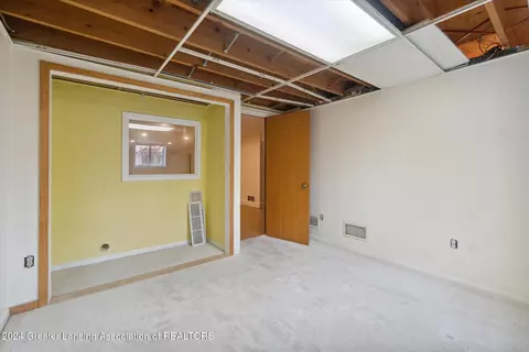 2125 Clearview Ave, Lansing, MI 48917 photo 32