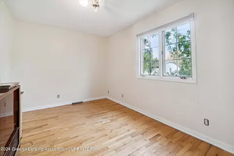 2125 Clearview Ave, Lansing, MI 48917 photo 20