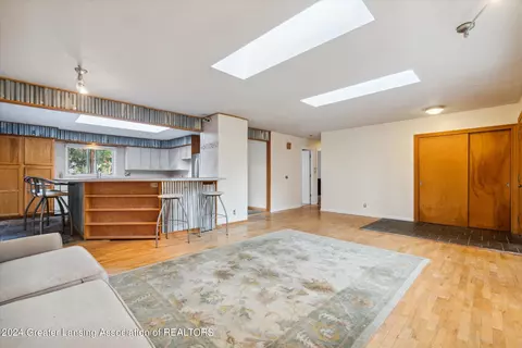 2125 Clearview Ave, Lansing, MI 48917 photo 7