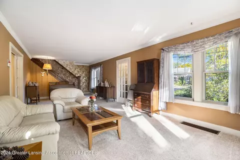 204 E Sturgis St, Saint Johns, MI 48879 photo 4