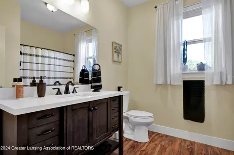 Bath - 1895 E Webb Rd, Dewitt, MI 48820 photo 2 of 4