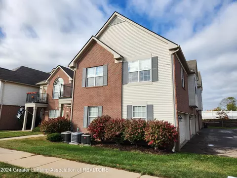 611 Worthington Dr, Lansing, MI 48906