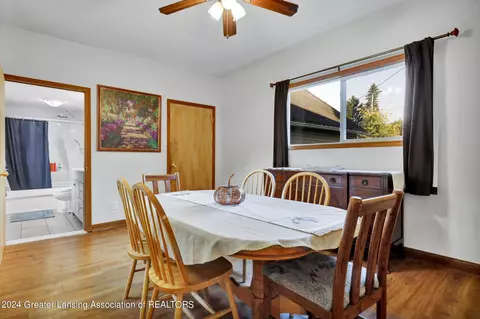 402 S Main St, Perry, MI 48872 photo 10