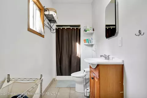 402 S Main St, Perry, MI 48872 photo 15