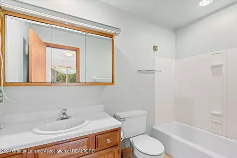Bath - 5401 Ann Dr, Bath, MI 48808 photo 1 of 4