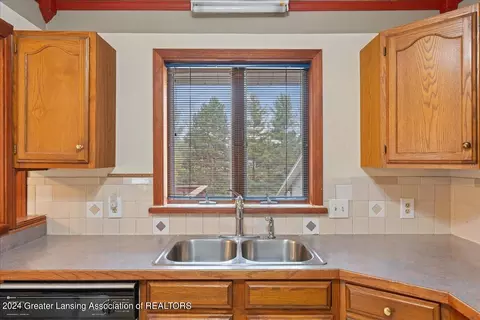 Kitchen - 5401 Ann Dr, Bath, MI 48808 photo 4 of 4
