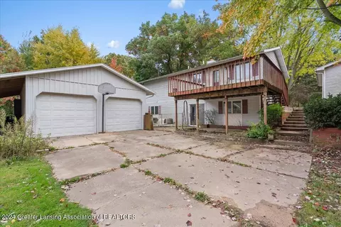 Exterior - 5401 Ann Dr, Bath, MI 48808 photo 4 of 6