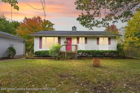 5401 Ann Dr, Bath, MI 48808