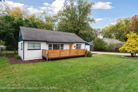 5873 Potter St, Haslett, MI 48840 photo 4