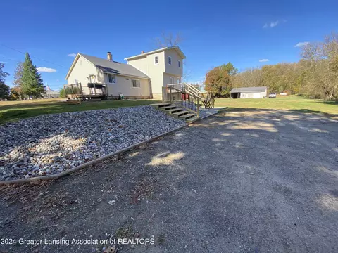 8551 E Spicerville Hwy, Eaton Rapids, MI 48827