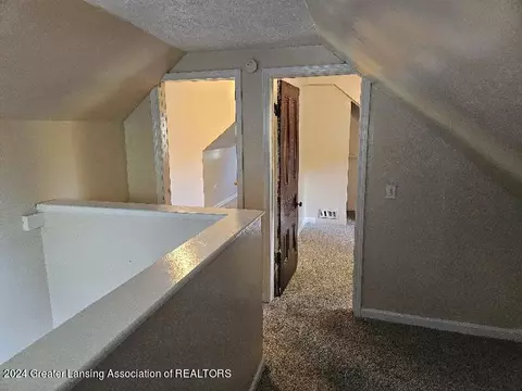 Entry Way - 424 Chilson Ave, Lansing, MI 48906 photo 3 of 3