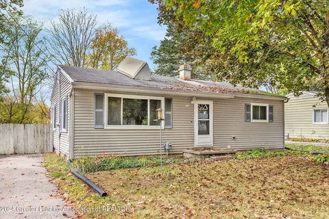 345 N Rogers St, Mason, MI 48854