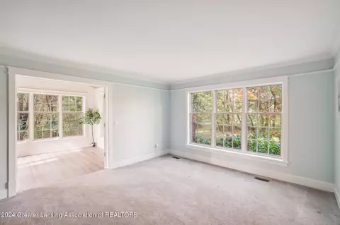Living - 178 Damon Rd, Haslett, MI 48840 photo 3 of 5