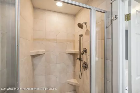 Bath - 178 Damon Rd, Haslett, MI 48840 photo 6 of 7