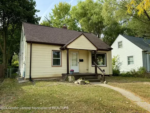 913 Chicago Ave, Lansing, MI 48915