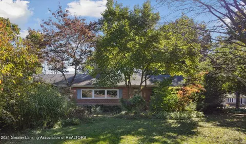 4672 Chippewa Dr, Okemos, MI 48864