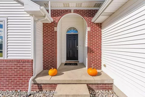 Exterior - 12930 S Grange Rd, Eagle, MI 48822 photo 1 of 3