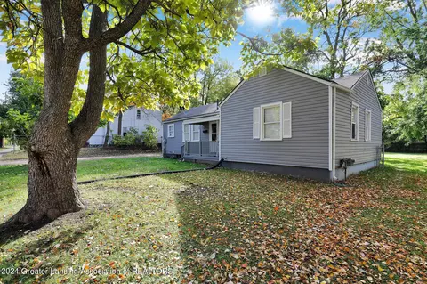 Exterior - 106 E Potter Ave, Lansing, MI 48910 photo 2 of 3