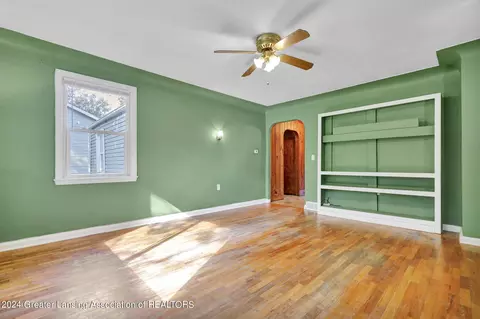 Living - 106 E Potter Ave, Lansing, MI 48910 photo 1 of 1