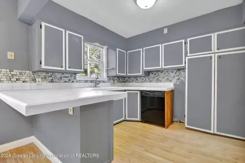 Kitchen - 106 E Potter Ave, Lansing, MI 48910 photo 2 of 2