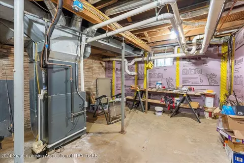 8647 Coleman Rd, Haslett, MI 48840 photo 29
