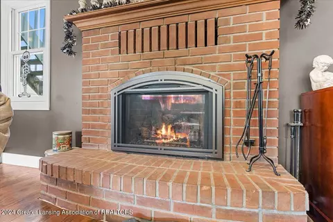 8647 Coleman Rd, Haslett, MI 48840 photo 17