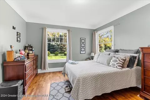 8647 Coleman Rd, Haslett, MI 48840 photo 9