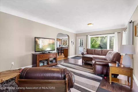 8647 Coleman Rd, Haslett, MI 48840 photo 16