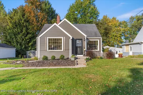 Exterior - 919 Maycroft Rd, Lansing, MI 48917 photo 8 of 9