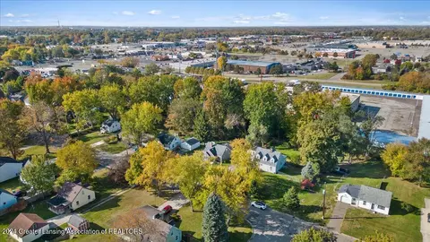 View/Area - 919 Maycroft Rd, Lansing, MI 48917 photo 6 of 9