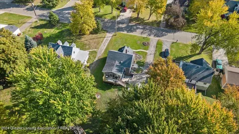 View/Area - 919 Maycroft Rd, Lansing, MI 48917 photo 8 of 9