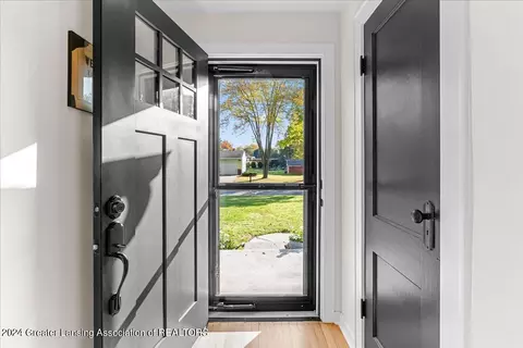 Entry Way - 919 Maycroft Rd, Lansing, MI 48917 photo 1 of 5