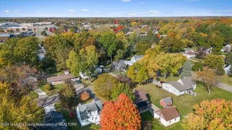 View/Area - 919 Maycroft Rd, Lansing, MI 48917 photo 5 of 9