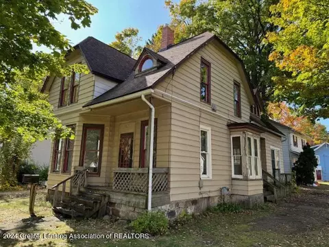 302 Prairie St, Charlotte, MI 48813