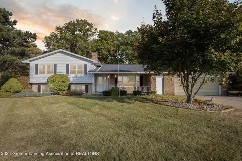 5201 Sunset Dr, Perrinton, MI 48871