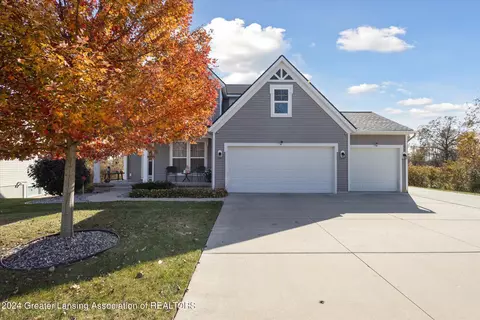 4575 Bison Dr, Holt, MI 48842 photo 5