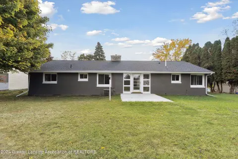 610 Crestview Dr, Corunna, MI 48817 photo 10