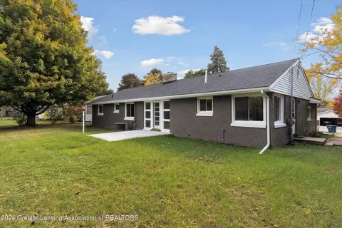 610 Crestview Dr, Corunna, MI 48817 photo 11