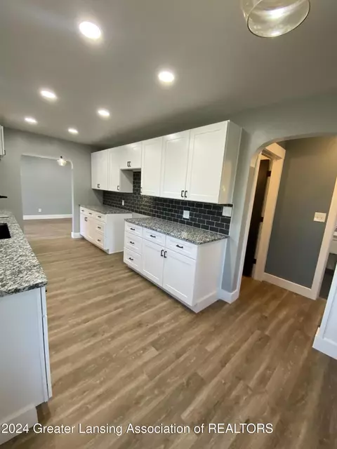 610 Crestview Dr, Corunna, MI 48817 photo 22
