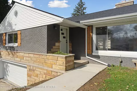610 Crestview Dr, Corunna, MI 48817 photo 6