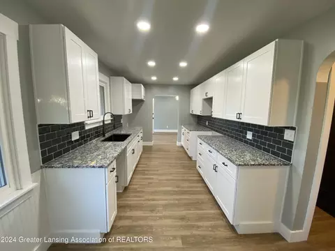 610 Crestview Dr, Corunna, MI 48817 photo 25